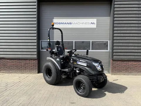 Solis 26 HST minitractor NIEUW BLACK EDITION hoge gazonbanden