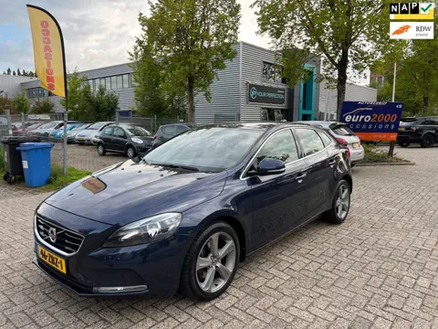 Volvo V40 1.6 T4 Momentum - Zeer nette staat - Camera - Cruise