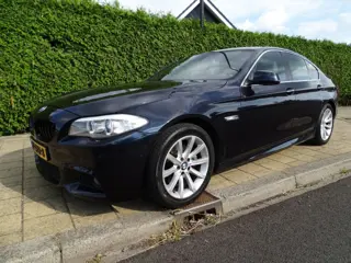 BMW 5-SERIE 520I High ex. M-Pakket-Leer-Blth-Navi-Cruise-Pdc