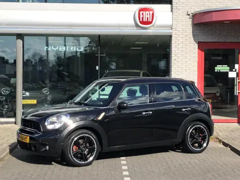 Mini Mini Countryman 1.6 Cooper S 184PK NAVI|CLIMATE|SCHUIFDAK|HARMAN/KARDON|TREKHAAK|PDC|XENON|18"
