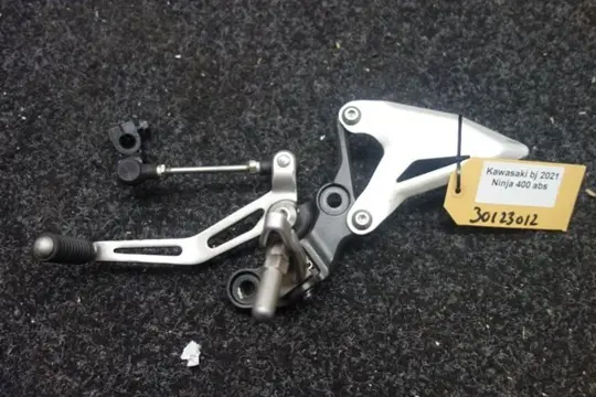 LINKER SCHETSPLAAT Kawasaki Ninja 400 2018 - 2020