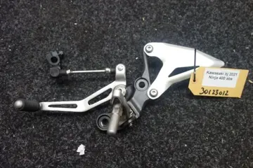 LINKER SCHETSPLAAT Kawasaki Ninja 400 2018 - 2020