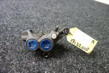 REMKLAUW RECHTS VOOR Yamaha FAZER 600 1998 - 2000