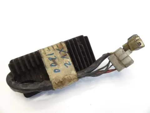 SPANNINGSREGELAAR Yamaha XVZ 1200 Venture 1985 - 1992