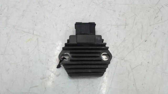 SPANNINGSREGELAAR Honda CBF 600 2004 - 2007