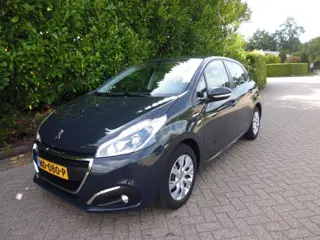PEUGEOT 208 1.2 PureTech Blue Lion CRUISE NAVI ESP PDC AIRCO