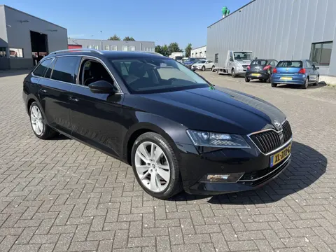 Škoda Superb Combi 1.4 TSI ACT Style Business (bj 2015)