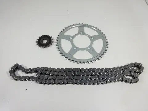 KETTING EN TANDWIELEN SET Suzuki GSX F 650 2008 - 2009