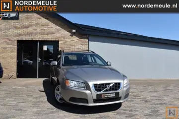 VOLVO V70 2.0F MOMENTUM, Leder, Cruise, AUT
