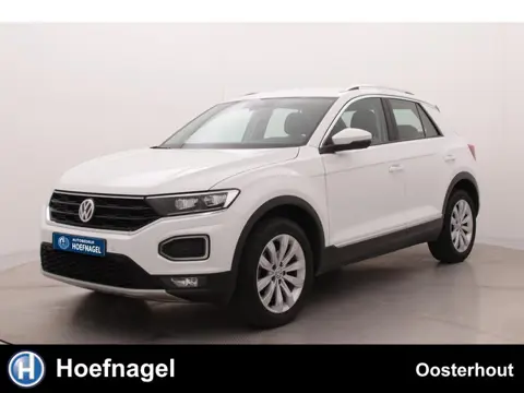 Volkswagen T-Roc 1.5 TSI Sport Automaat | Trekhaak | Adaptive Cruise Control | Camera | Parkeersenso