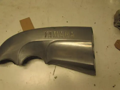 RECHTER LUCHTAANZUIGBUIS Yamaha V max 1987 - 2002