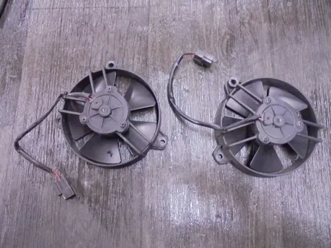 VENTILATOR Aprilia Tuono V4 2015 - 2016 / 2017 - 2018