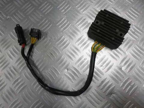 SPANNINGSREGELAAR BMW F 650 CS Scarver 2000 - 2009