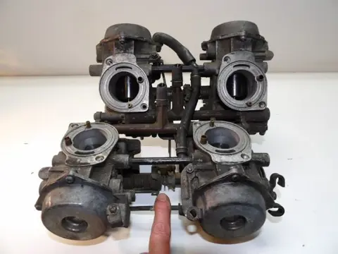 CARBURATEURSET Honda VFR 750 1986 - 1989