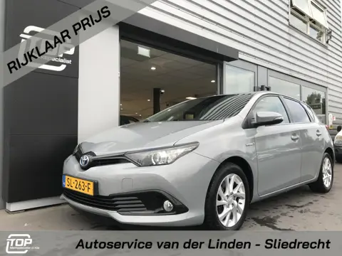 Toyota Auris 1.8 Hybrid Dynamic Go