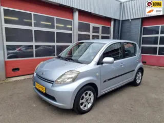 Daihatsu Sirion 2 1.0-12V Premium