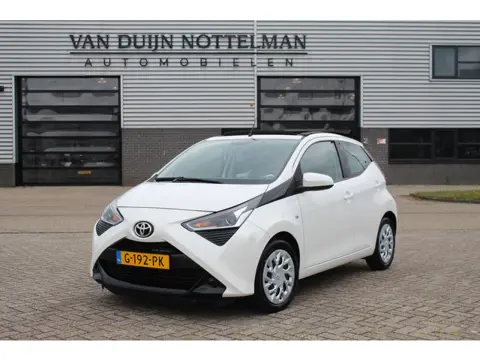 Toyota Aygo 1.0 VVT-i X-Play / Open dak / Carplay / Automaat