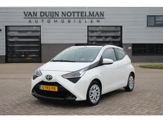 Toyota Aygo 1.0 VVT-i X-Play / Open dak / Carplay / Automaat
