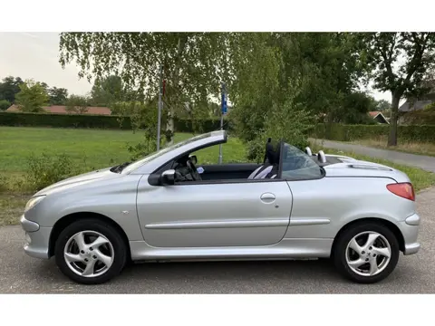 Peugeot 206 CC 1.6-16V (bj 2005)