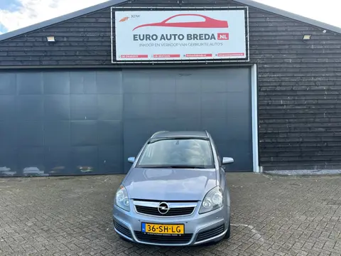 Opel Zafira 2.2 Executive