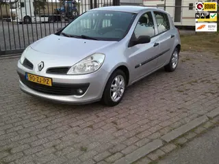 Renault Clio 1.2-16V Special Line