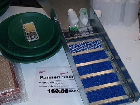 Sluisbox plus een Goudpannen Set. Metaaldetector