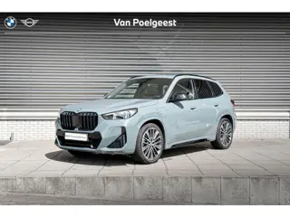 BMW X1 xDrive30e M Sportpakket / Innovation Pack / Comfort Pack / Travel Pack / Panoramadak / Trekha