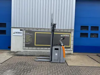 VS-22358 Elektrische triplex stapelaar Still 5.016mm freelift