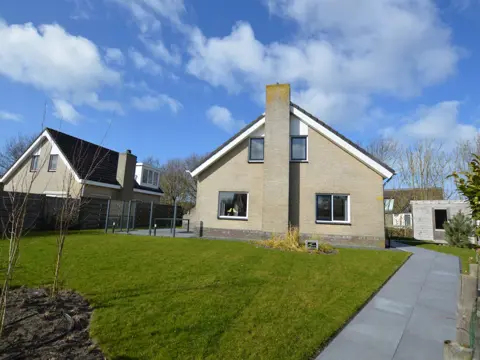 Ruim familiehuis op loopafstand van strand en duinen
