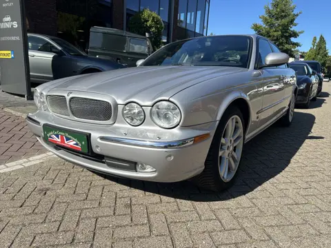 Jaguar XJR 4.2 V8 (bj 2005, automaat)