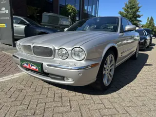 Jaguar XJR 4.2 V8 (bj 2005, automaat)