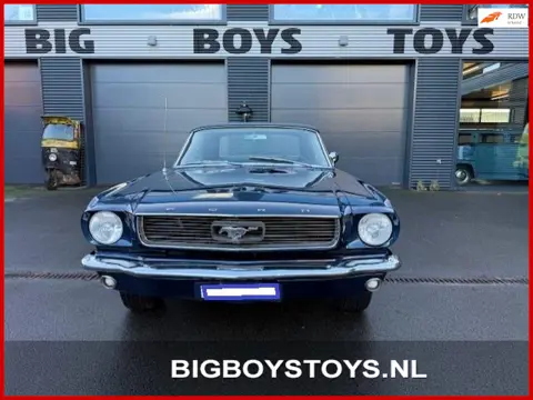 Ford MUSTANG Cabriolet V8