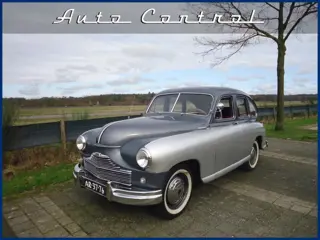 Standard Vanguard Saloon LHD 1946