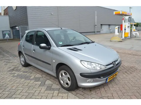 Peugeot 206 1.4 Gentry airco elec pak
