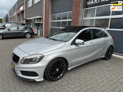 Mercedes-Benz A-klasse A180 AMG LED Pano Camera H/K Memory
