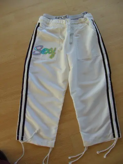 SPORTIEF KINDER BROEKJE SANGI SEXY MAAT 12 WIT NIEUW