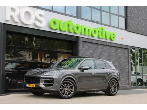 Porsche Cayenne 3.0 E-Hybrid | NAP | PANO | HUD | MEMORY | SPORTUITLAAT | BOSE | STUURVERW |