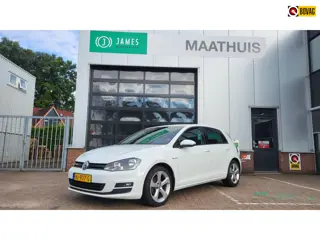 Volkswagen Golf 1.0 TSI Business Edition Connected