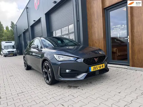 Cupra Leon 1.4 e-Hybrid VZ Business