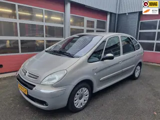 Citroen Xsara Picasso 1.8i-16V met trekhaak