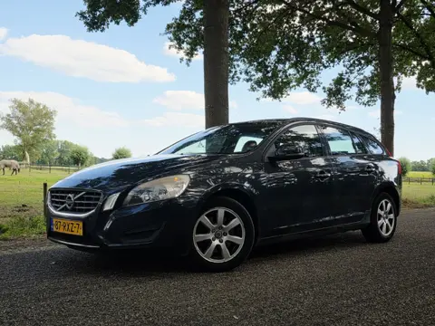 Volvo V60 1.6 T3 Kinetic (bj 2011)