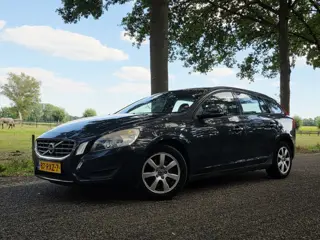 Volvo V60 1.6 T3 Kinetic (bj 2011)