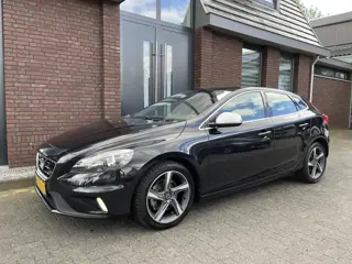 Volvo V40 1.6 T2 R-Design TREKHAAK AFNB. | AIRCO | NIEUWE APK / GOED ONDERHOUDEN AUTO!