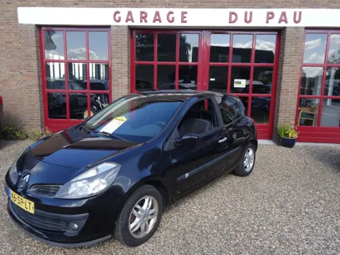 RENAULT CLIO 1.4-16V TEAM SPIRIT