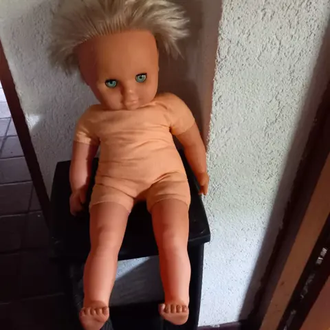 pop, 60cm, met slaapoogjes