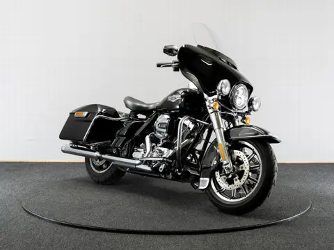 Harley-Davidson FLH Electra Glide Police (bj 2015)