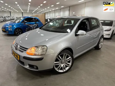 Volkswagen Golf 1.6 Optive 4 / MOOIE UITVOERING / NAVI MULTIEMEDIA / NETTE AUTO