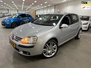 Volkswagen Golf 1.6 Optive 4 / MOOIE UITVOERING / NAVI MULTIEMEDIA / NETTE AUTO
