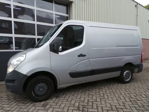 Renault Master T28 2.3 dCi L1H1 Airco, cruise, Navi