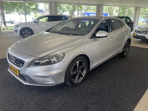Volvo V40 1.6 T3 R-Design (bj 2015)